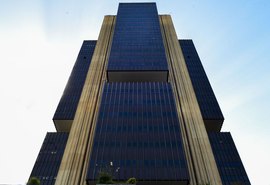 Servidores do Banco Central retomam greve a partir de terça-feira