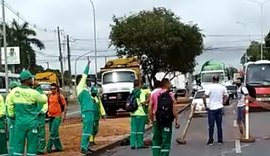 Funcionários da Via Ambiental cobram salários atrasados