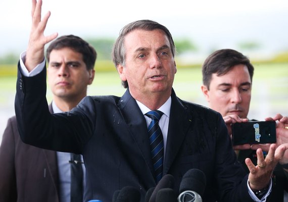 Bolsonaro pede que Congresso amplie posse e porte de armas