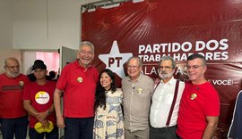 Com presença de Zé Dirceu, grande ato reúne cerca de 700 pessoas em Maceió