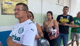 Candidato à prefeitura de Maceió, Lobão erra duas vezes local de votação