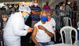 Vacinação para idosos a partir de 85 anos termina hoje em Maceió
