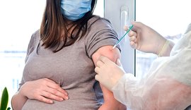 Ministério da Saúde suspende vacinação de gestantes com AstraZeneca