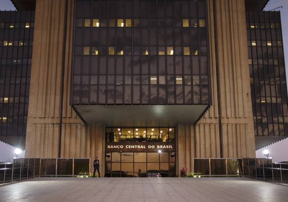 Mercado financeiro: projeção da inflação sobe para 7,11% este ano