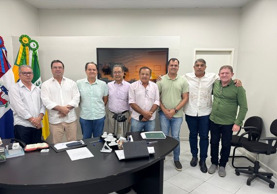 Unicafes-AL consegue concessão de terras para instalação de micro destilaria de álcool de mandioca no Agreste