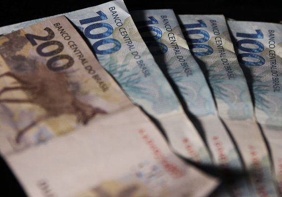 Beneficiários com NIS final 3 recebem hoje Auxílio Brasil