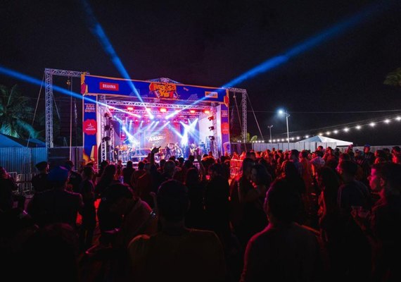 Maceioenses e turistas prestigiam primeiro dia de shows do São João de Maceió