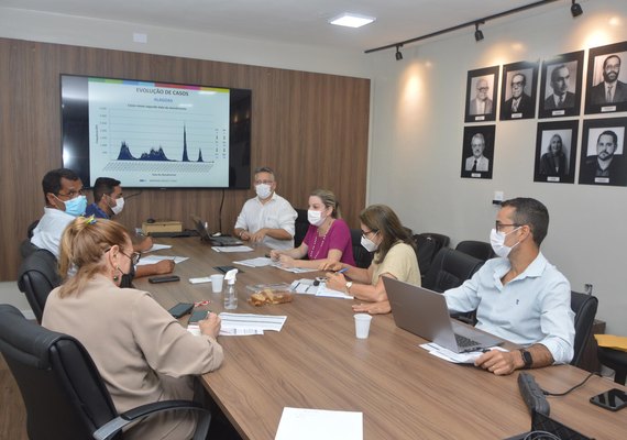 Sesau estuda ampliação de leitos hospitalares exclusivos para assistir pacientes com Covid-19