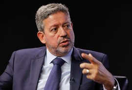 Lira diz que Câmara fez sua parte aprovando projeto que torna fixo ICMS de combustíveis