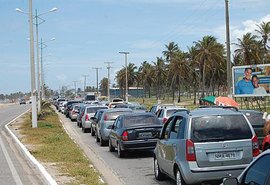 Vídeo: Maceió tem trânsito lento na saída para os festejos carnavalescos