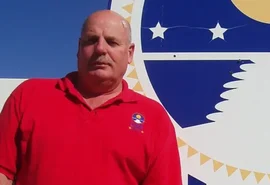 Americano lucra milhões ao vender terrenos na Lua desde 1980