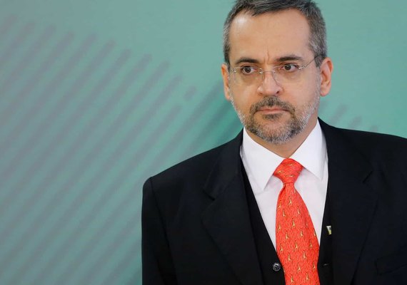 Ministro iguala Lula e Dilma à cocaína encontrada em avião da FAB