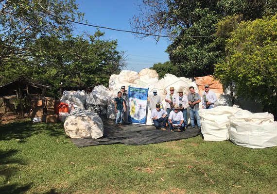 Projeto recolhe embalagens vazias de defensivos e distribui mudas a agricultores