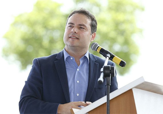 Renan Filho sanciona reajuste salarial de 2,95% para servidores públicos de AL