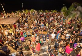 Marcha de combate à LGTQIA+fobia leva uma multidão à orla de Cruz das Almas, em Maceió