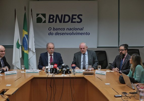 BNDES e Mapa anunciam R$ 2 bilhões de crédito rural para financiamento em dólar