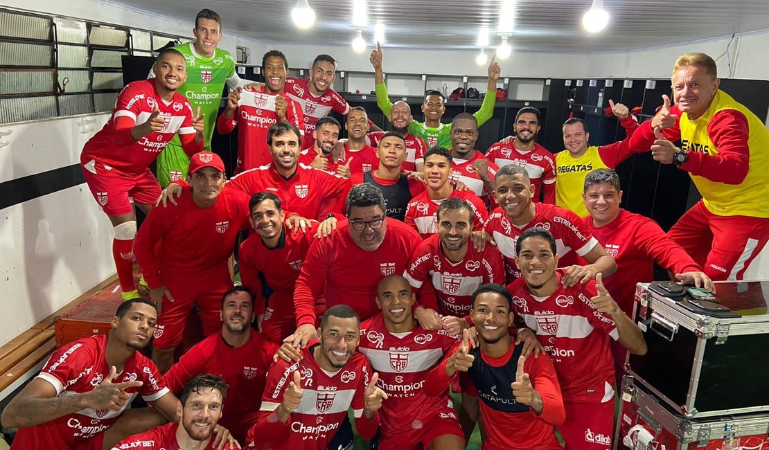 “Mandem todos os jogos fora, por favor!”