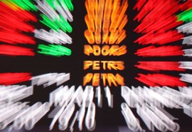 Bolsa volta a bater recorde, apesar de pressões do exterior