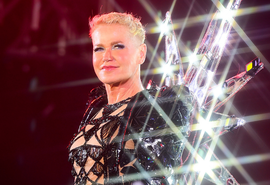 Xuxa teve importante papel na política em defesa da mulher, diz senador