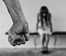 Homem é preso após agredir e ameaçar esposa de morte em Ipioca