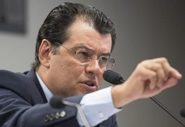 Investimento da Petrobras está contaminado por denúncias de corrupção, diz Braga