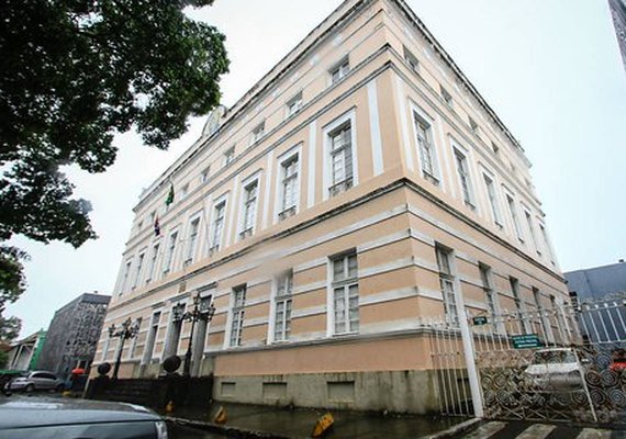 Analista revela favoritos na eleição de deputado estadual em A