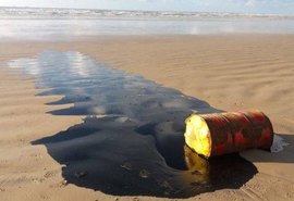 Ufal identifica navio que pode ser o responsável pelo óleo no Nordeste