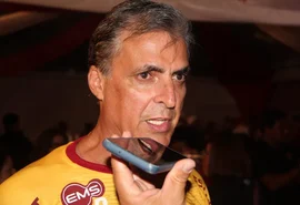 Presidente do CRB faz mistério sobre situação de jogador: 'Questão da comissão técnica, bola pra frente'