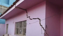 Região ocupada nos Flexais registra aumento de rachaduras após tremores no Mutange