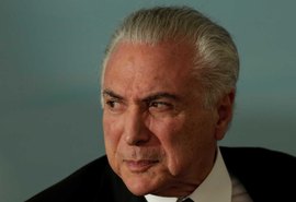 Impopular e isolado, Temer tem medo que próximo presidente revogue suas medidas