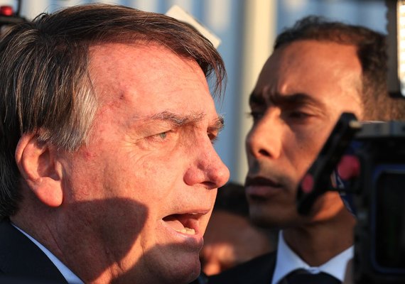 Bolsonaro recebe alta após cirurgia no ombro
