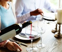 ABS AL dá dicas de como acertar no vinho para o almoço do Dia das Mães