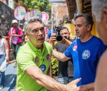 Rafael Brito visita Grota da Jardineira e apresenta propostas de mobilidade urbana