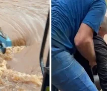 Idoso é resgatado de carro submerso durante temporal no Rio Grande do Sul