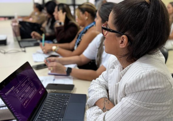 Alagoas Lilás debate expansão da rede de apoio às mulheres