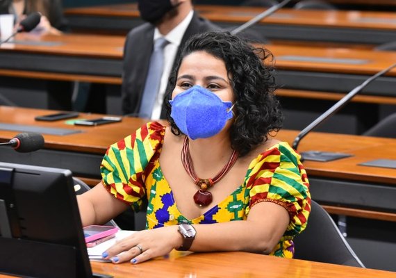 Comissão aprova projeto que cria serviço de proteção nos casos de emergência social