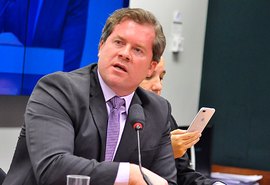 Marx Beltrão critica falta de apoio aos moradores do Pinheiro