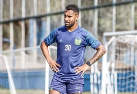 CSA encaminha contratação de Matheus Sacramento para substituir Ciel