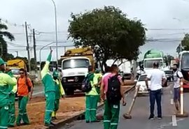 Funcionários da Via Ambiental cobram salários atrasados
