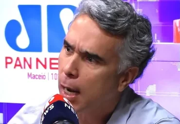 Rafael Brito questiona aplicação milionária da Prefeitura no Master
