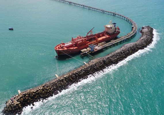 Braskem passa a exportar eteno por Alagoas