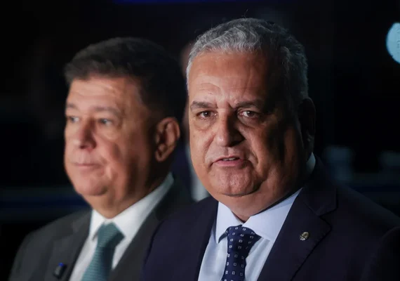 Relatório da CPMI do INSS de Alfredo Gaspar é rejeitado após longa votação