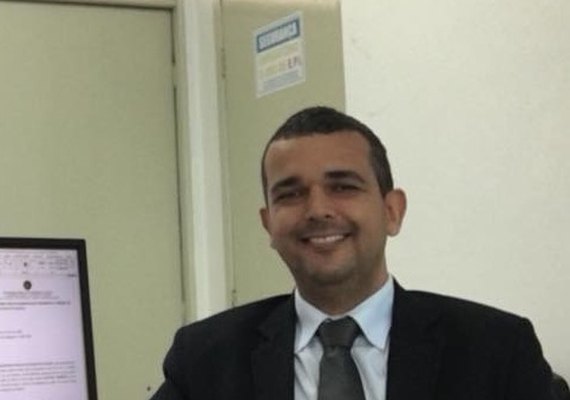 Pela primeira vez em eleições, Defensor Othoniel Pinheiro defenderá a educação