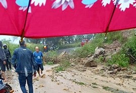 Deslizamento de barreira: Acesso à Serra do Muro está bloqueado