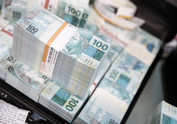 “Mala preta” começa a chegar com dinheiro da compra de votos