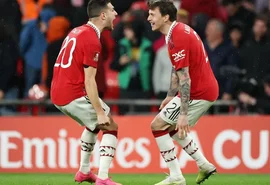Manchester United e City farão a primeira final da história de um clássico de 142 anos