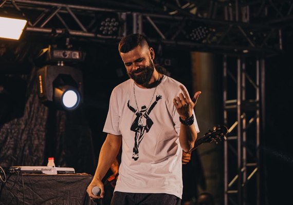 Vitor Pirralho propõe reflexão sobre a cultura da pressa em novo álbum