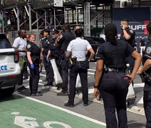 Tiros provocam correria na Times Square em Nova York; polícia prende suspeito