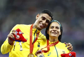 Jerusa Geber vence os 100m e conquista primeiro ouro