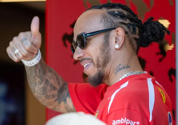 'Como um irmão': Lewis Hamilton se emociona com mensagem de Neymar